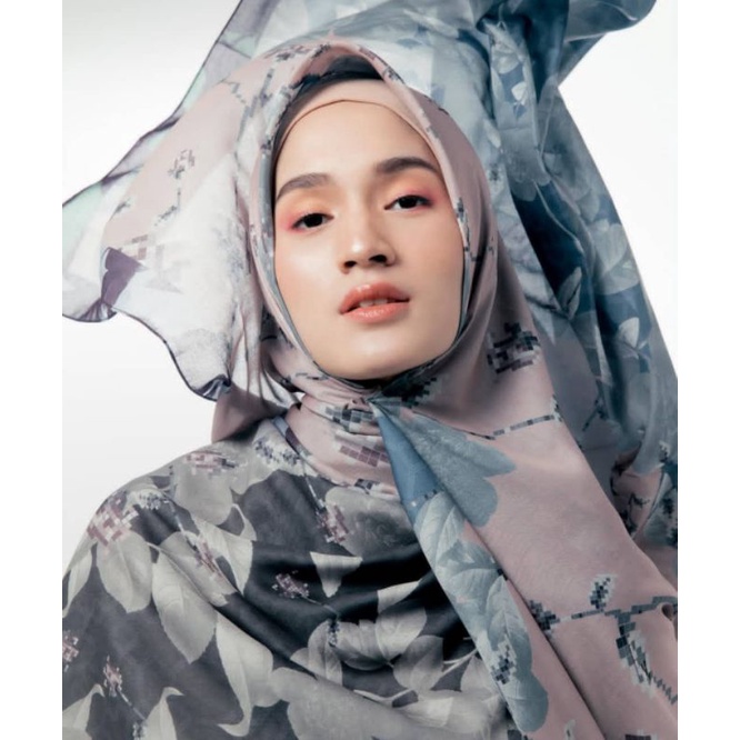 Oster Scarf Ria Miranda Lawas