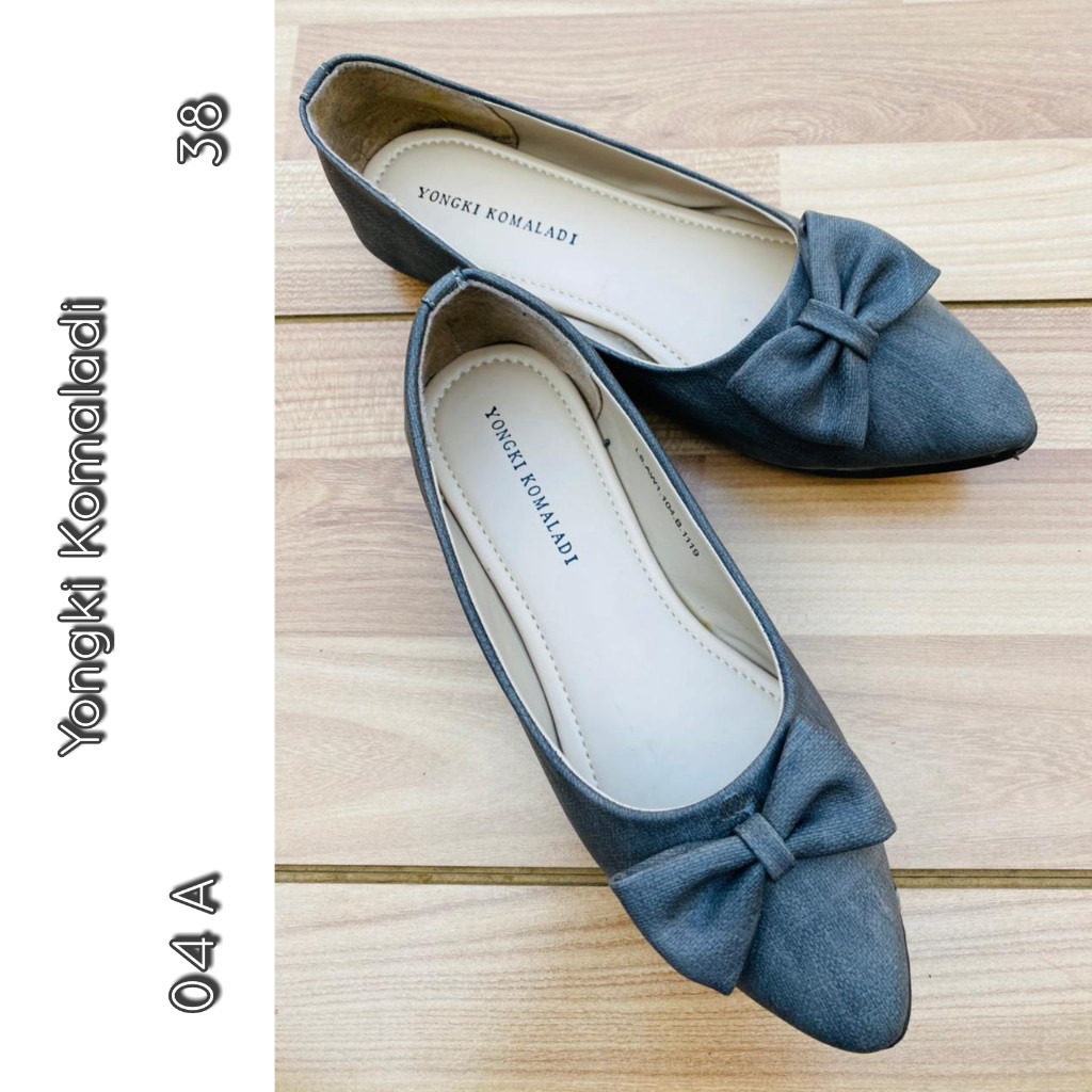 sepatu flat shoes abu tua pita