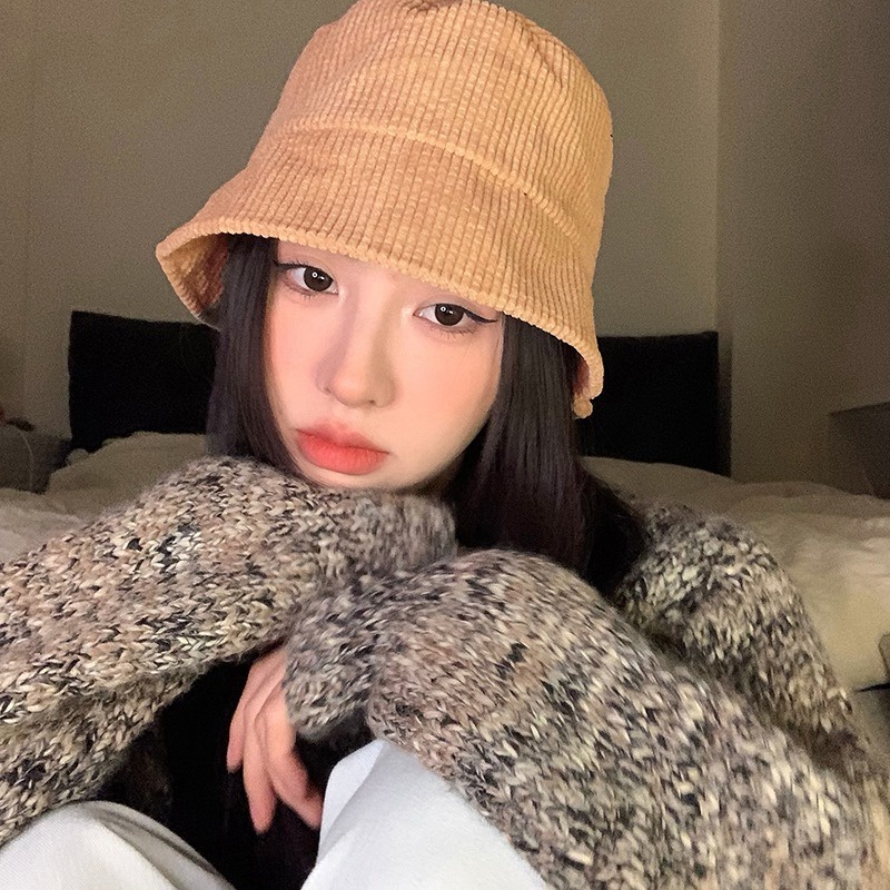 Topi Bucket Bahan Corduroy Motif Monokrom Tahan Angin Untuk Wanita
