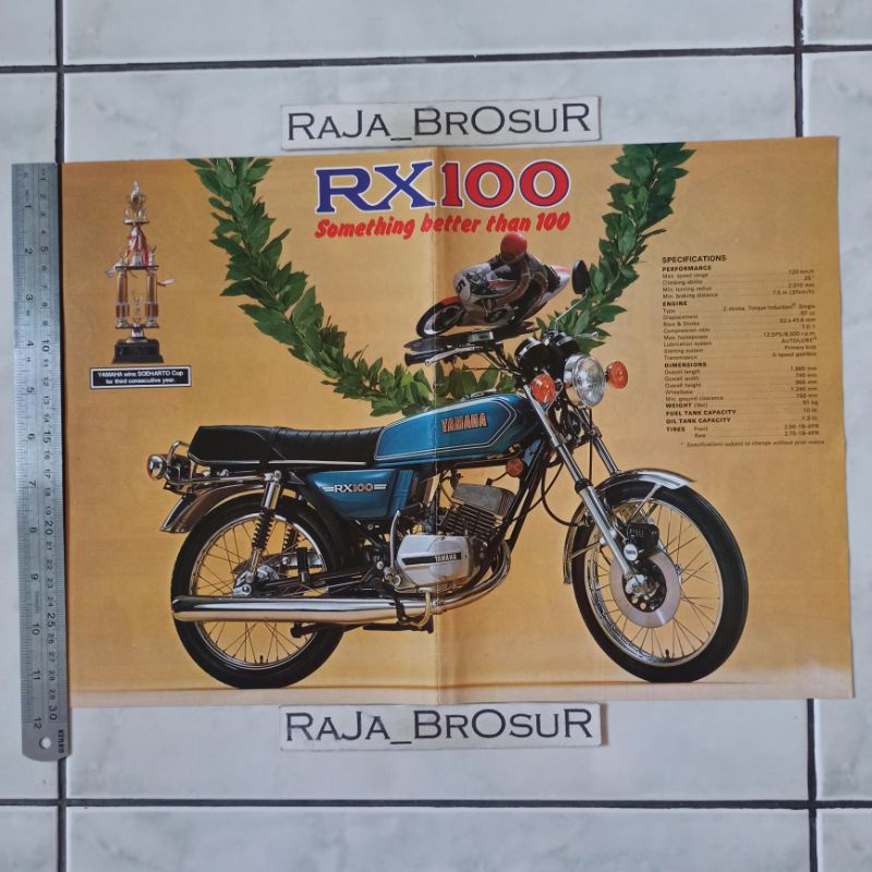 Poster brosur katalog flyer jumbo jadul lawas Yamaha RX100/Yamaha RX 100 5speed 2Tak 2T 1977