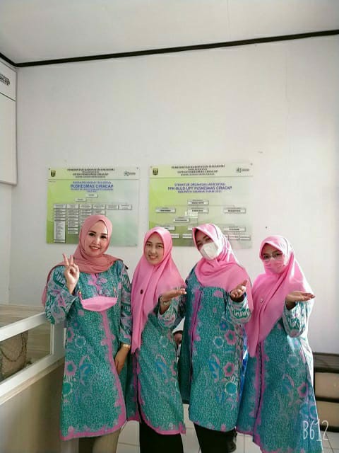 Terlaris  Serut Genes Jelita Tunik Tunik Batik Modern Wanita