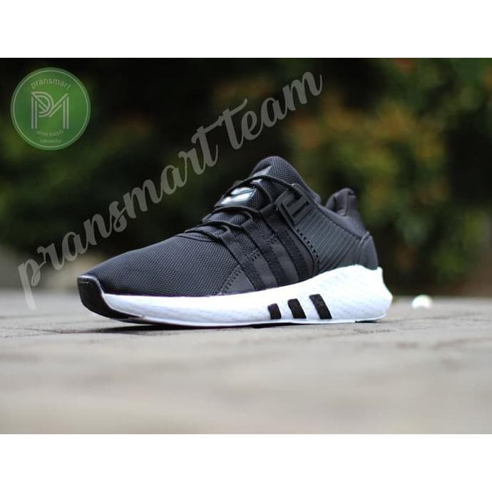 Sepatu Sneakers Pria Adidas Eqt Adv Sneakers Hitam Putih / Sekolah