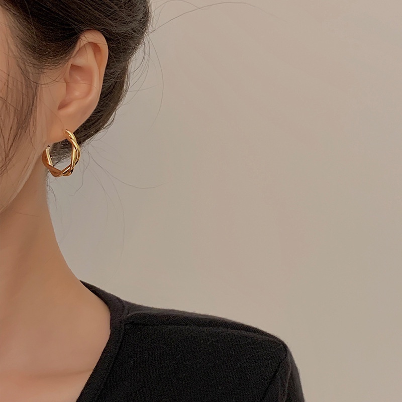 Korean Women's Round Earring Geometric Twist Earrings
