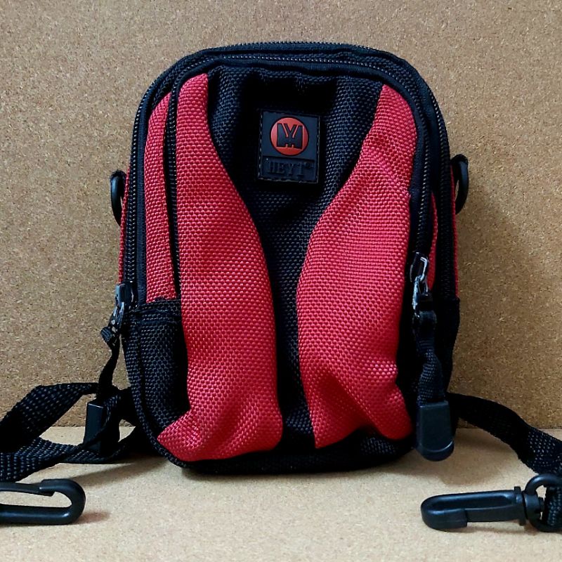 Tas Kecil Selempang/Sabuk Warna Merah Hitam