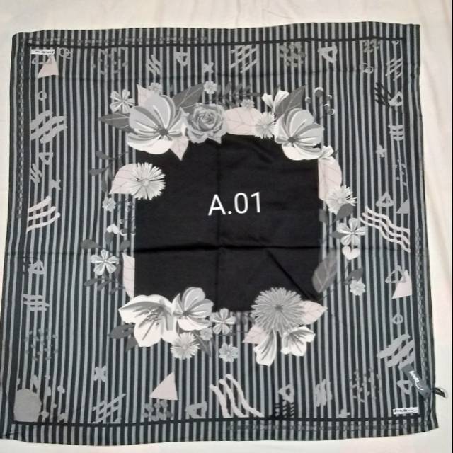 Hijab Azzura / Hijab segi empat / Azzura motif