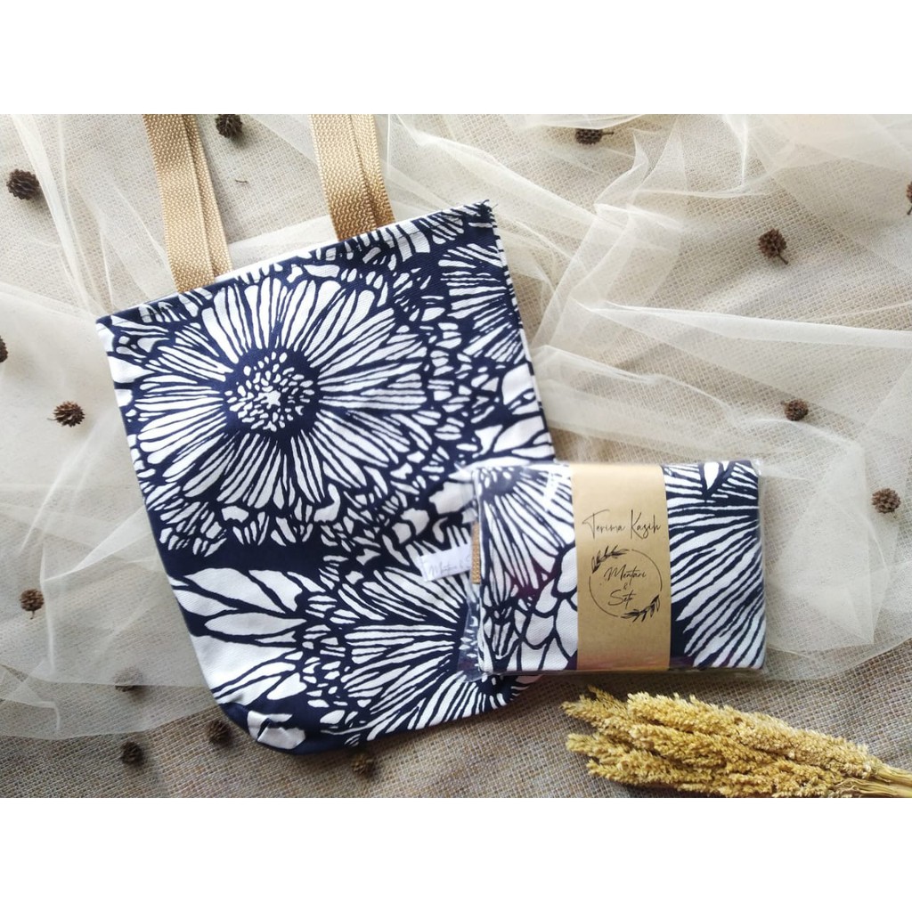 SOUVENIR PERNIKAHAN - SOUVENIR TOTEBAG - SOUVENIR TOTEBAG KANVAS - TOTEBAG KANVAS MURAH