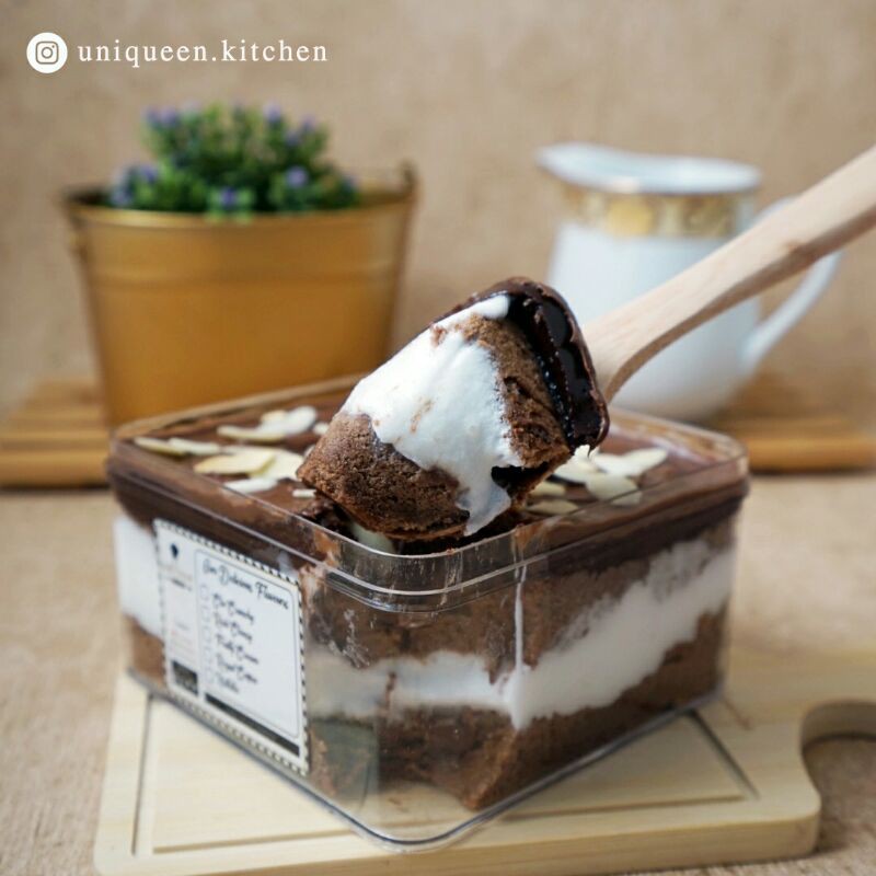 

uniQueen dessert box, Nutella cake