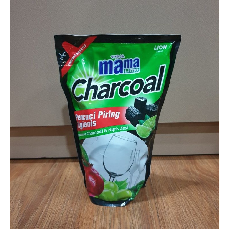Mama Lime Charcoal Pencuci Piring Japanese Charcoal & Nipis Zest 780ml