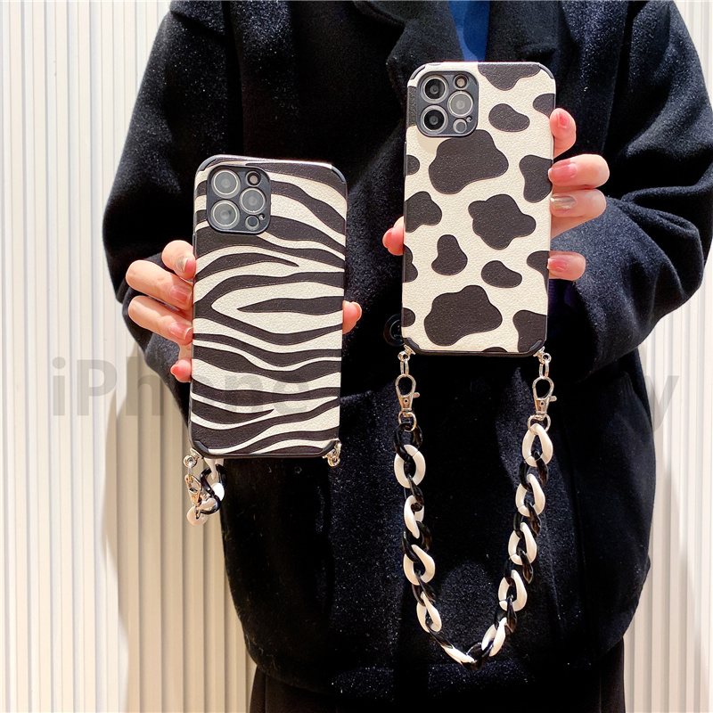 【Lanyard iphone case】Hand-held bracelet is suitable for iphone 12 pro max 12 mini 11pro max Xs max XR 7/8 / se 7plus / 8plus 6s plus Pola zebra  Pola sapi Shell anti-drop all-inclusive