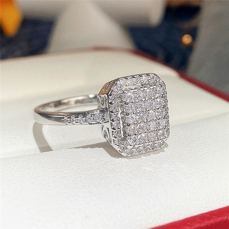 Cincin Wanita Bentuk Kotak Model Simple Untuk Pernikahan