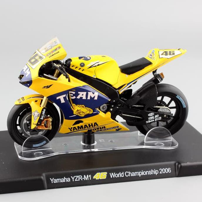 1/18 Scale Motor Yamaha Yzr-M1#46 World Championship 2006 Rossi - Termurah 