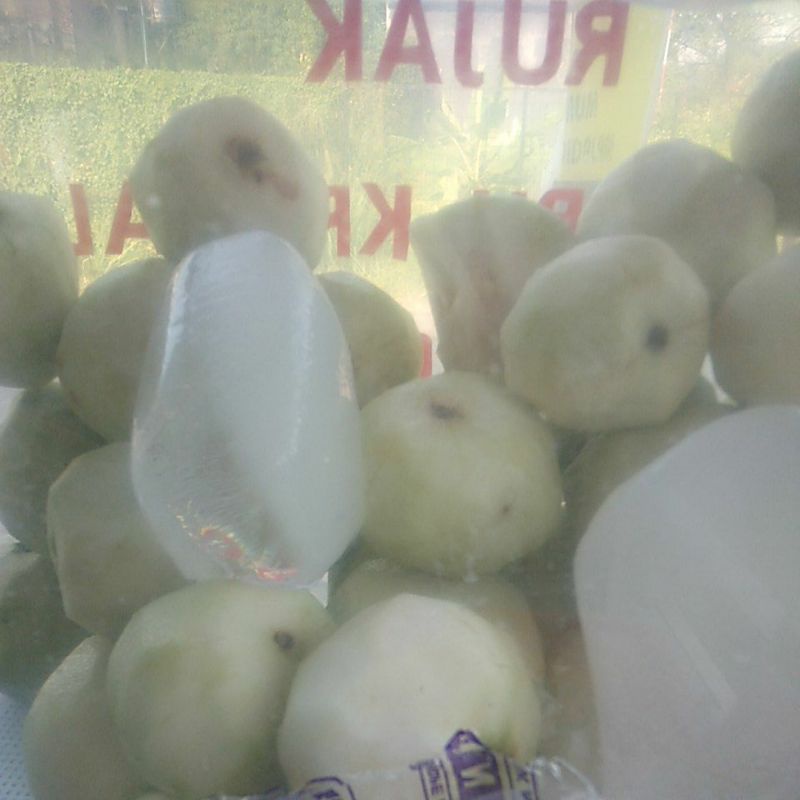 

rujak jambu kristal