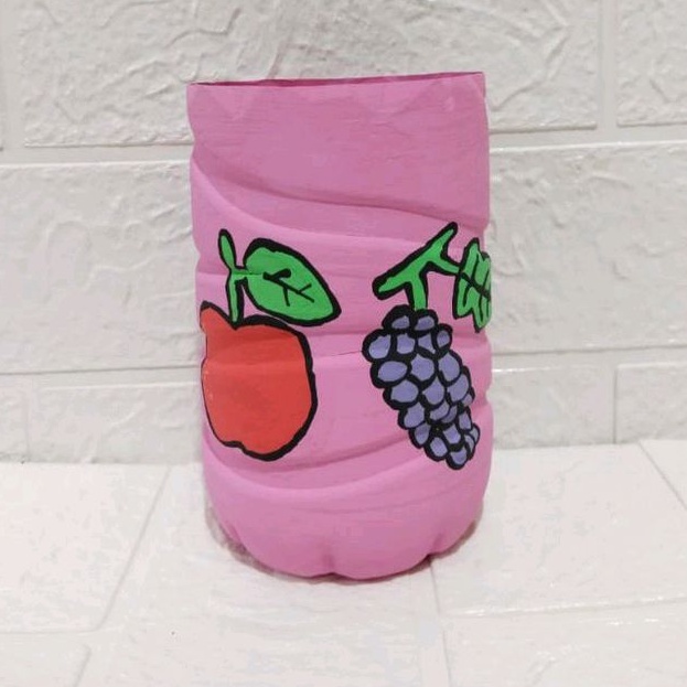 

Tempat pensil | vas Botol plastik diwarnai