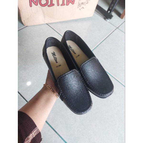 MILTON MM Sepatu Pantopel Kerja Wanita (hitam &amp; putih ) Sepatu Formal Milton Sepatu Perawat Putih Kode MM