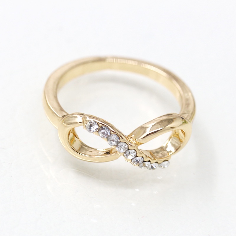 Cincin Desain Angka 8 Aksen Berlian Bahan alloy Gaya Korea