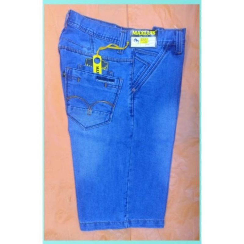 Celana Pendek Jeans Lepis Pria Merk MaxLuis Original Distro Reguler Semi Lions Max Luis Panjang Dibawah Lutut Lepis Jeans Standar Ukuran Jumbo Super Jumbo 38 40 42 44 Standar 27 28 29 30 31 32 33 34 35 36 37 38