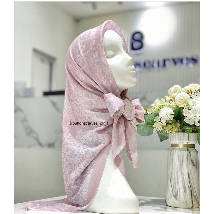 ButtonScarves Granada series