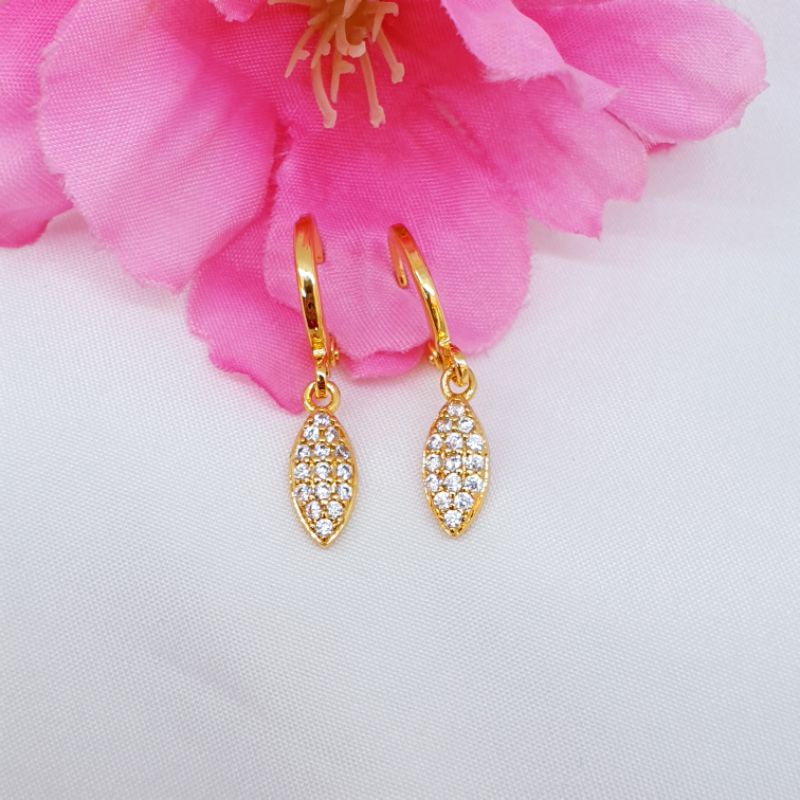 Anting kupu-kupu Love import permata