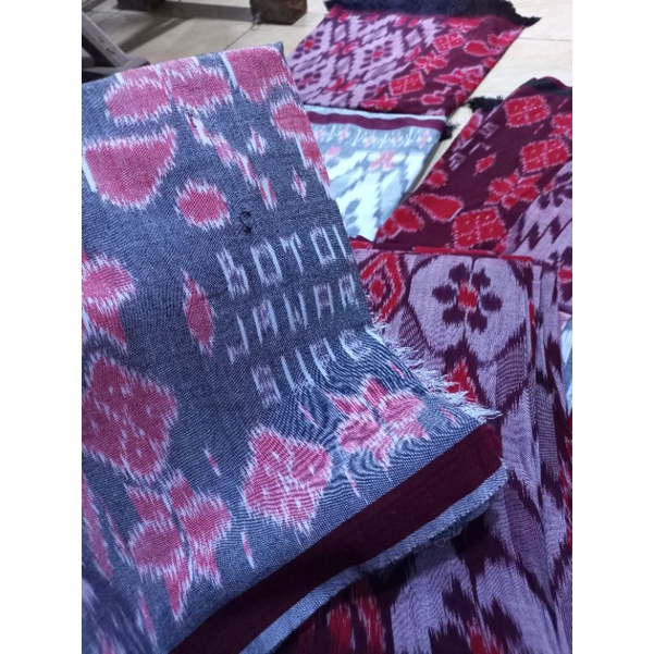 sarung tenun atbm (alat tenun bukan mesin)