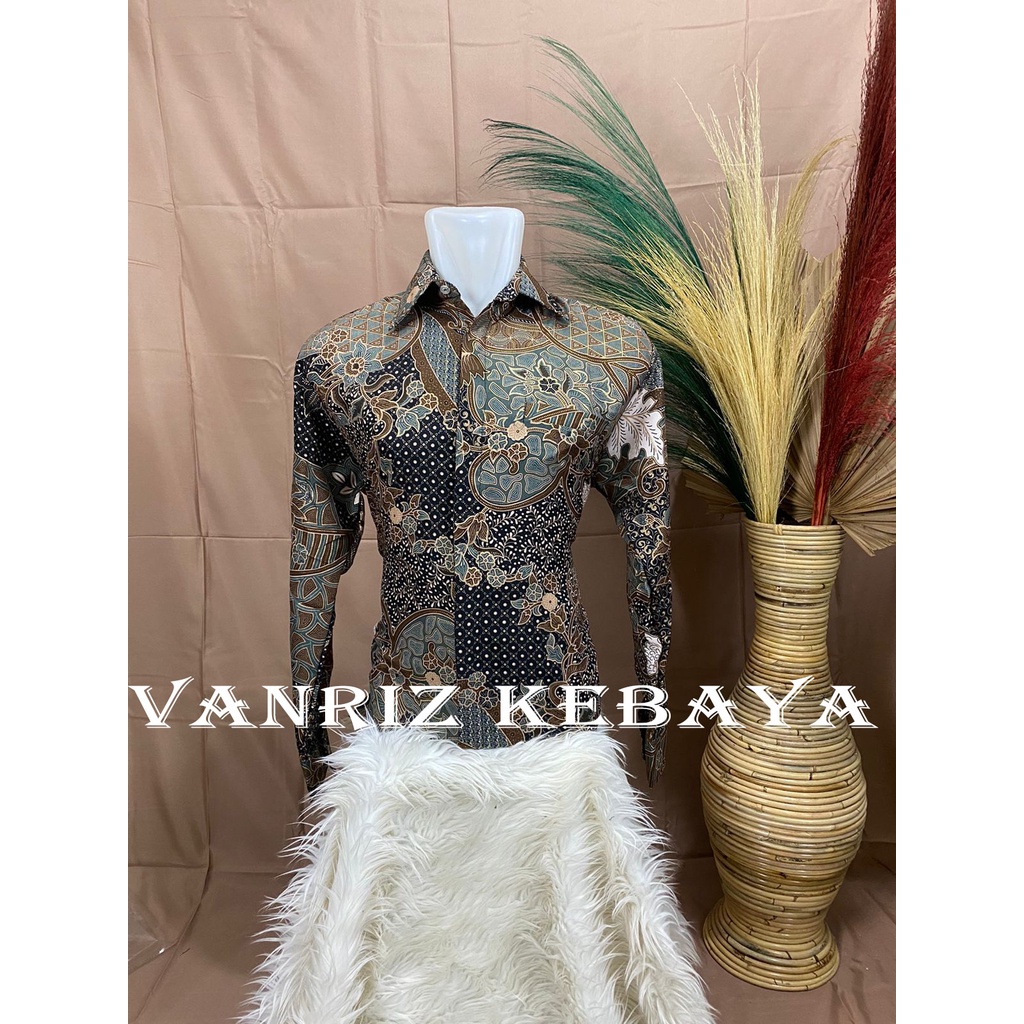 Vanriz Kebaya-Kemeja Batik Pria Lengan Panjang