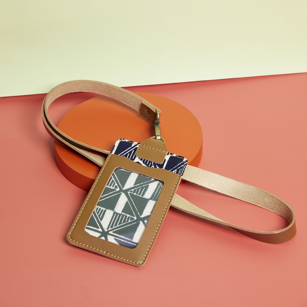 

Batik Fractal Lanyard Batik Motif Baron Warna Biru