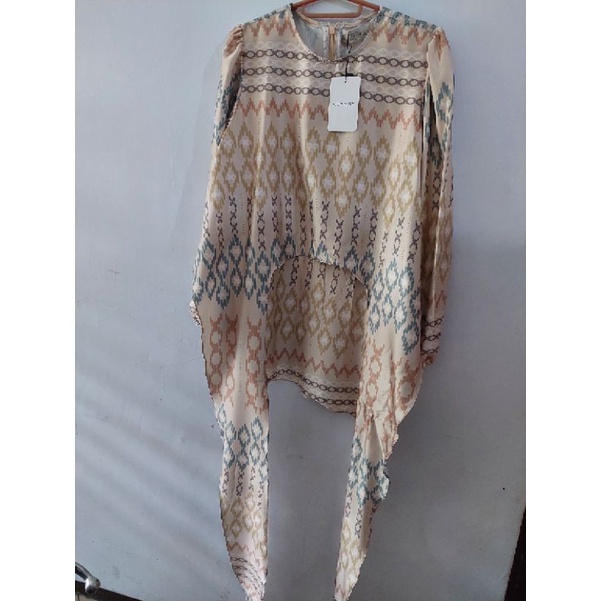 preloved kanawa Blouse wearing klamby S