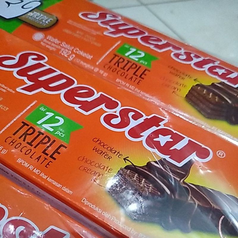 Super star Wafer Salut Coklat 1 pack ( 12 bks x 16 gr )