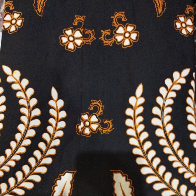 MEKAR KEMBAR RAJASAKTI KEMEJA BATIK SOLO PRIA LENGAN PENDEK LAPIS FURING ATASAN BATIK PREMIUM MODERN KATUN HALUS BAHUWIRYA  BANAMITRA BANAMITRA PUTIH BANGSAWAN BAYU PUTRA BERLIAN BIRU BHARATAYUDA BIMASENA BIRENDRA BIRU INDAH BRAHMAKERTA BRAHMAKERTA MERAH