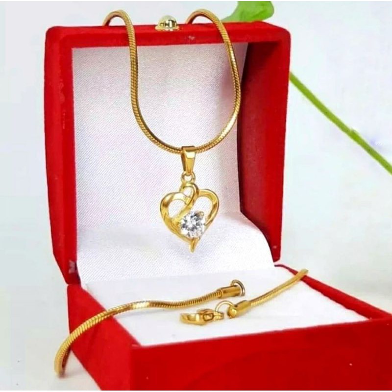 Kalung Wanita Liontin Love cantik Titanium 45 cm