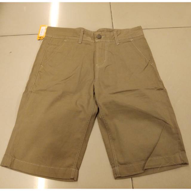 Celana Chinos Pendek Lois