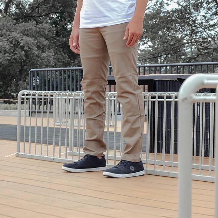 INSIGHT_ID CelanaJeans pria Chino ripped sobek / robek lutut model skinny Casual chino chinos