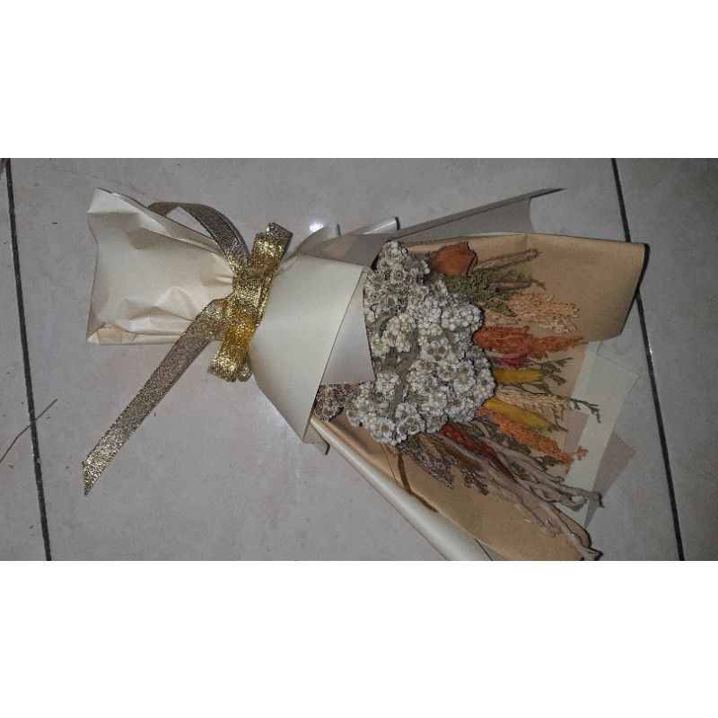 

Dried Flower Bouquet_Bunga Kering_florist Jogja