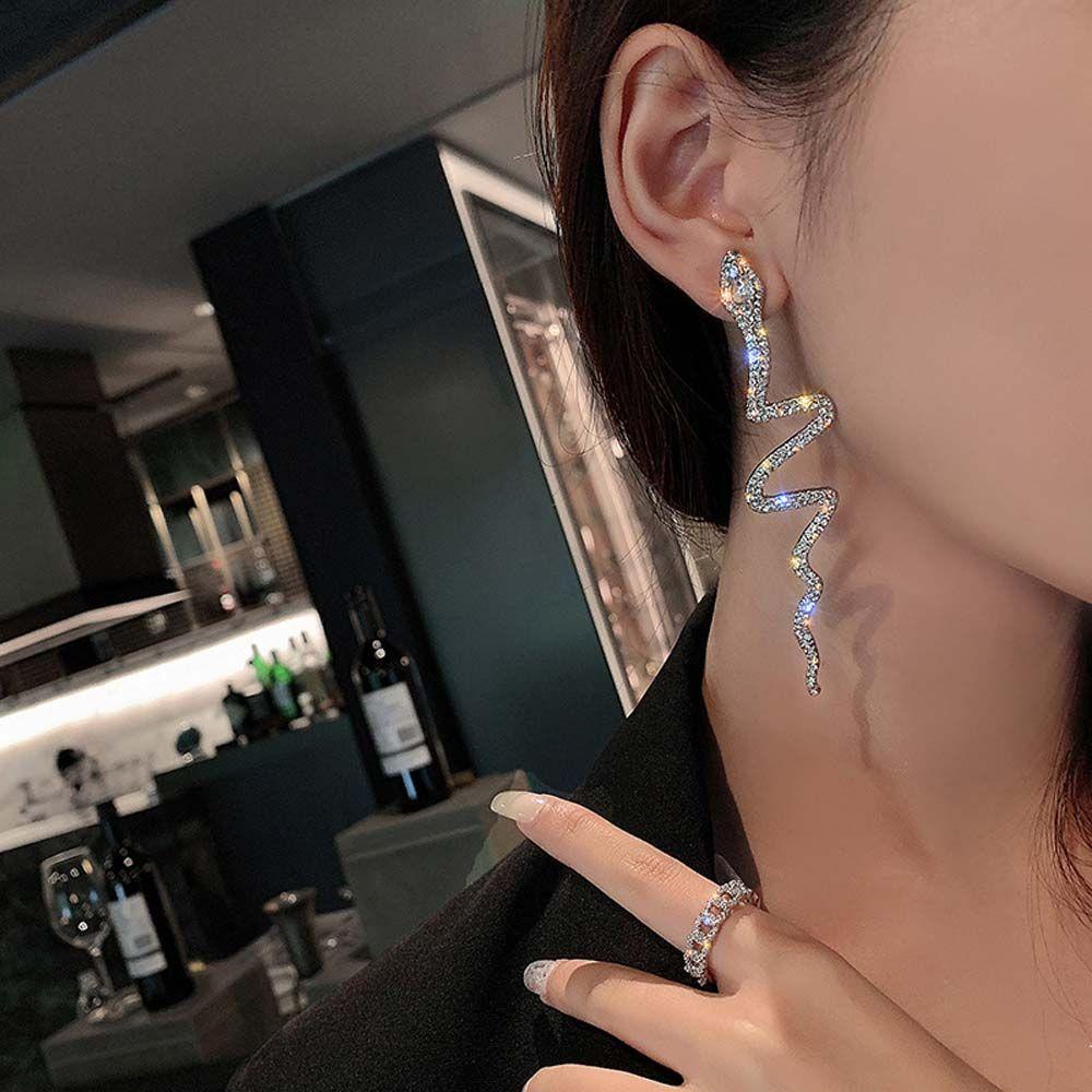 [Elegan] Anting Drop Perempuan Kepribadian Tidak Teratur Wanita Berlian Imitasi Paduan Gadis Gaya Korea Stud Earrings