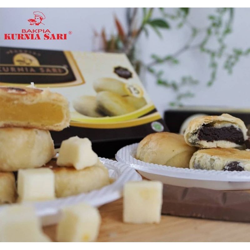 

Bakpia Kurnia Sari Premium Kombinasi Isi 15 Dua Rasa dalam Satu Kotak