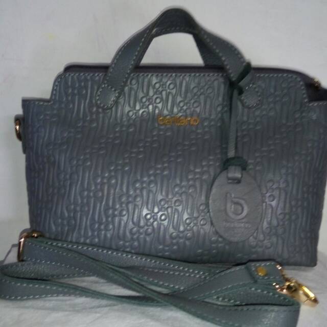 Berliano fendi abu