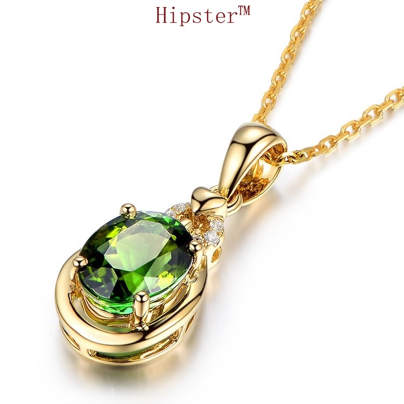 Elegant and Fashionable Green Tourmaline Pendant 18K Golden Clavicle Chain