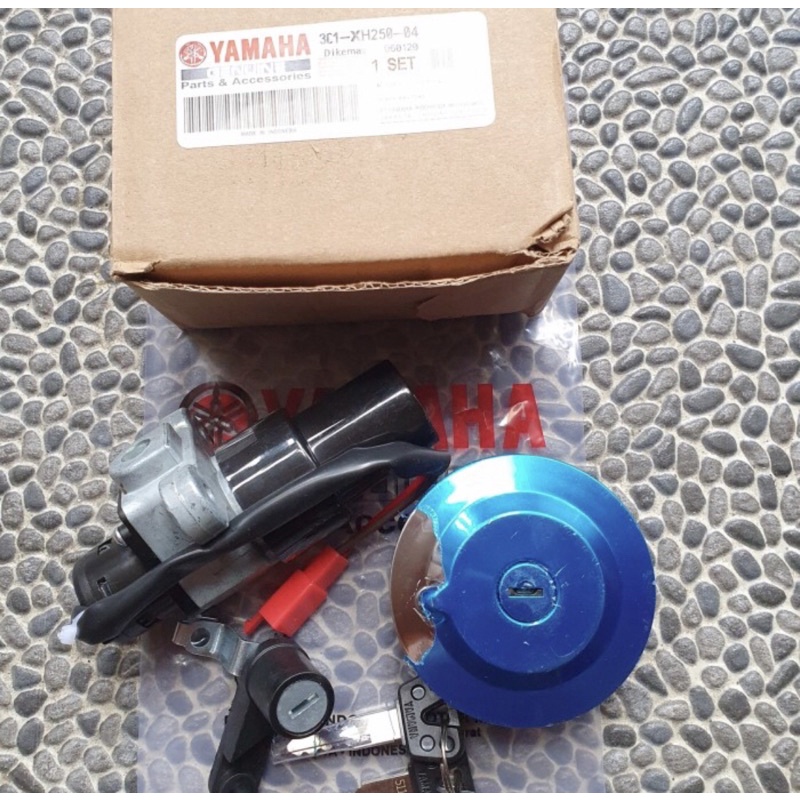 KUNCI KONTAK ASSY PLUS TANGKI YAMAHA VIXION LAMA 3C1 ORIGINAL