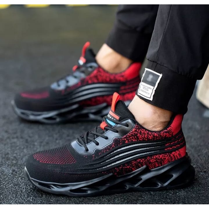 SEPATU SNEAKERS PRIA 2021