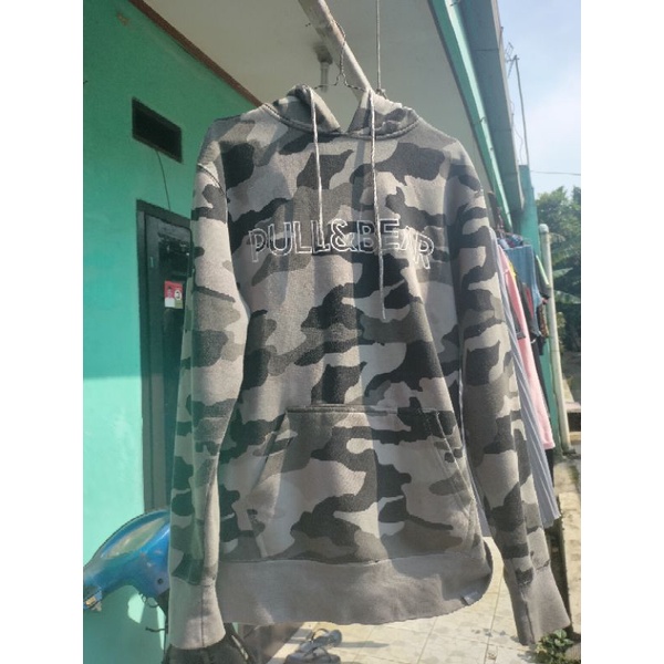 HODIE PULL AND BEAR CAMO GREY