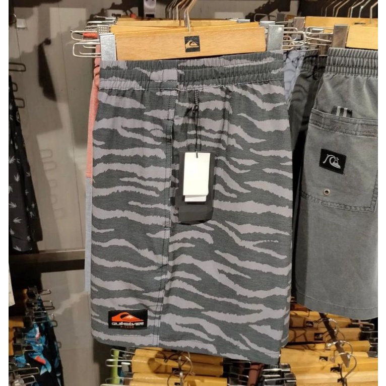 celana pendek Quicksilver original n226