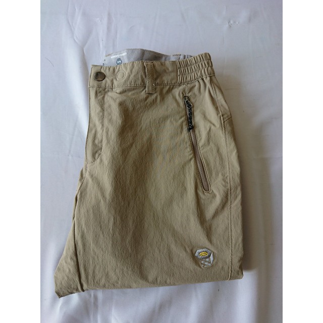 CELANA HIKING MOUNTAIN HARDWARE