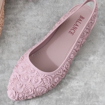 BALANCE Sandal Jelly Wanita Import Hak 3 Cm Bahan Karet Empuk Elastis Motif Bunga Sol Tebal Non-Slip Balet Flatshoes  Hak Pendek-Salem