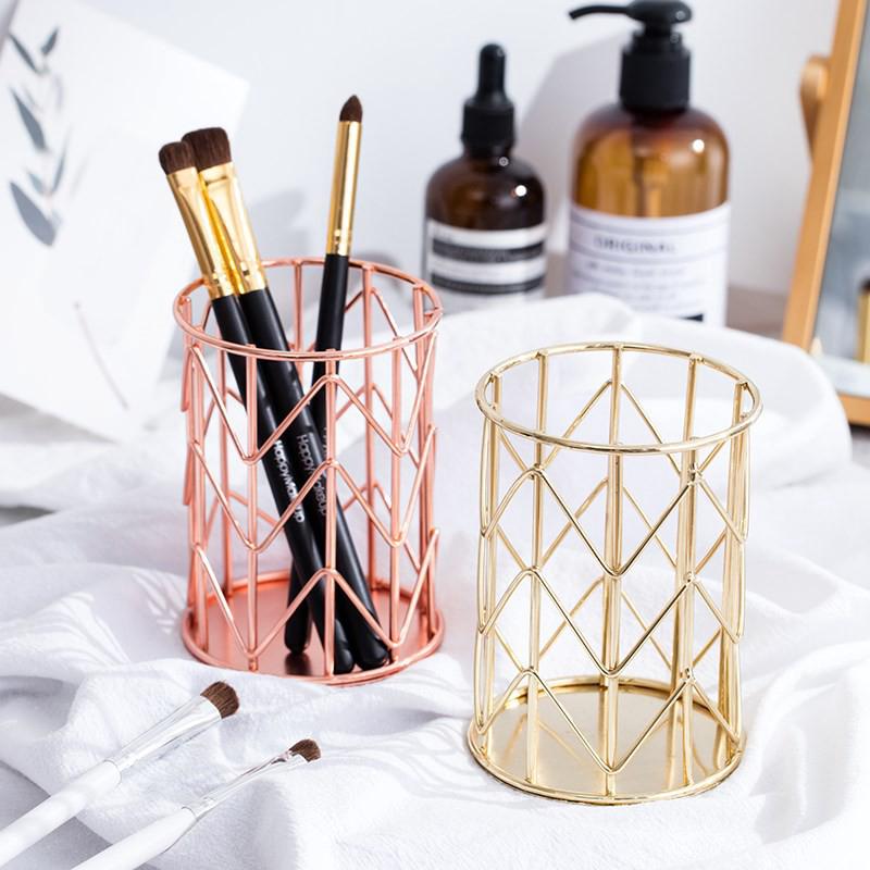 Keranjang Wadah dengan Bahan Besi dan Warna Rose Gold Keranjang Wadah dengan Bahan Besi dan Warna Rose Gold