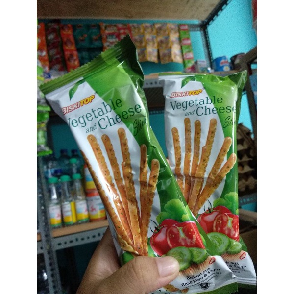 

biskuit vegetable and cheese stik