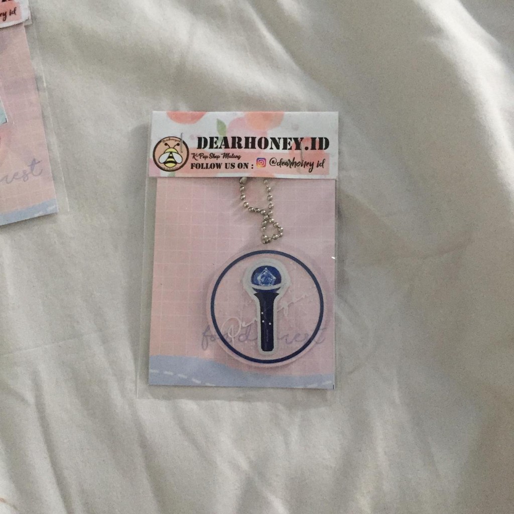 [ READY STOCK ][ FANMADE ] Pentagon Bong Keyring Universe