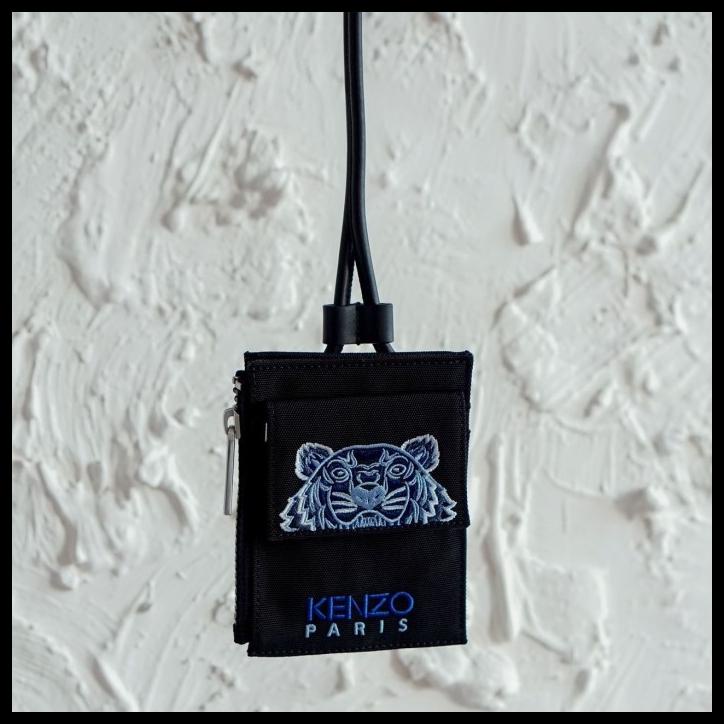 

Kenzo Card Holder Long Strap Tiger