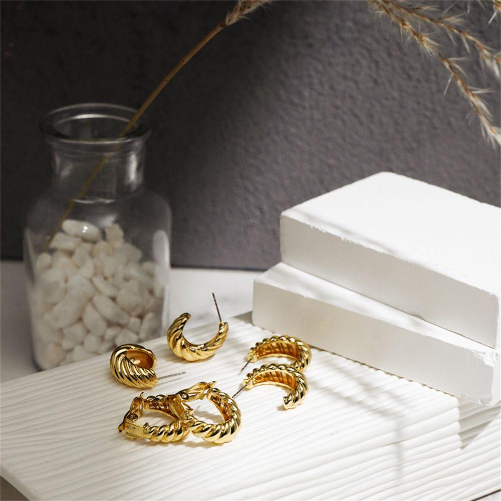 Preva hoop Earrings Wanita Fashion Spiral Setengah hoop Perhiasan Geometris twist Ear clip