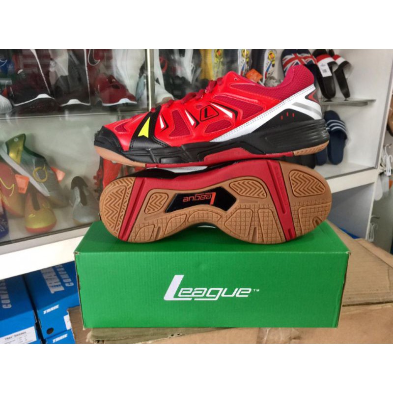 Sepatu Badminton League