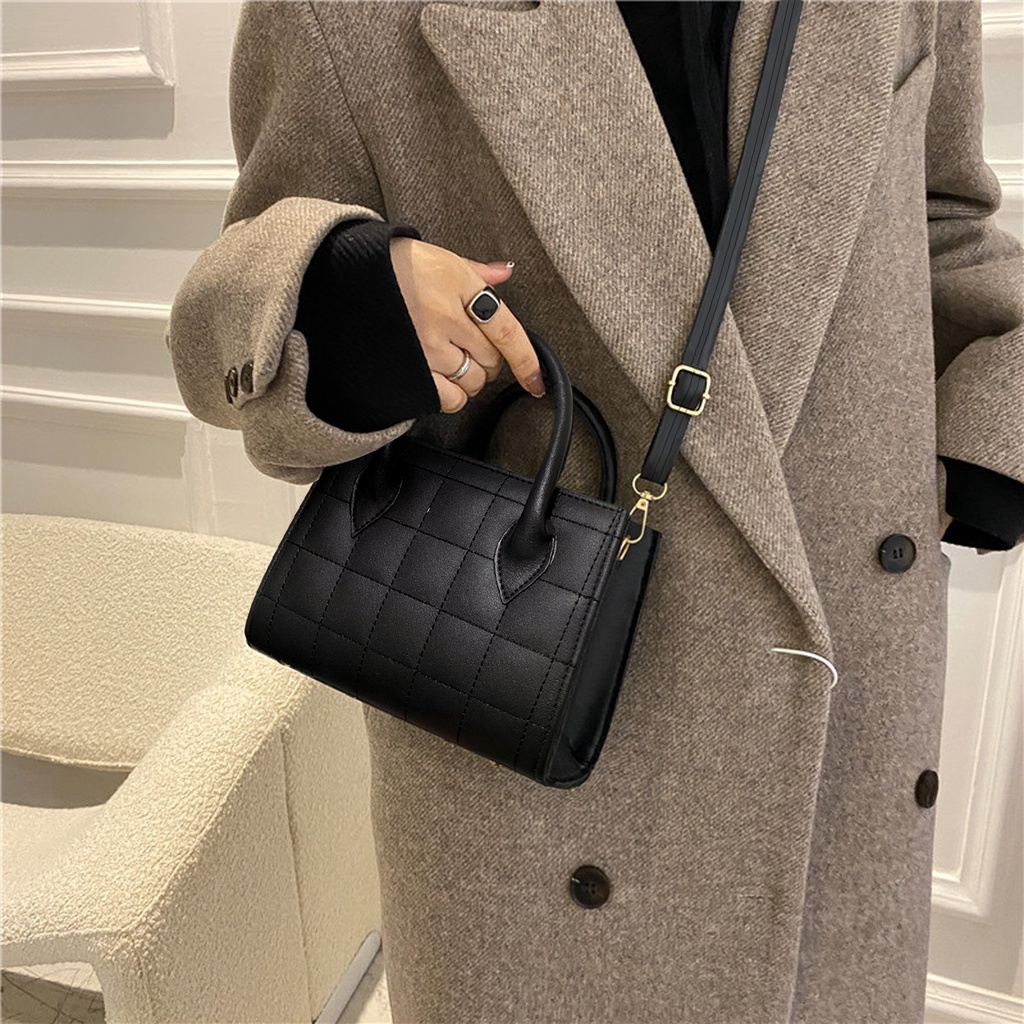 Tas selempang wanita terbaru tas kulit sintetis tas shoulder bag kekinian tas cewek - cewek korea slingbag