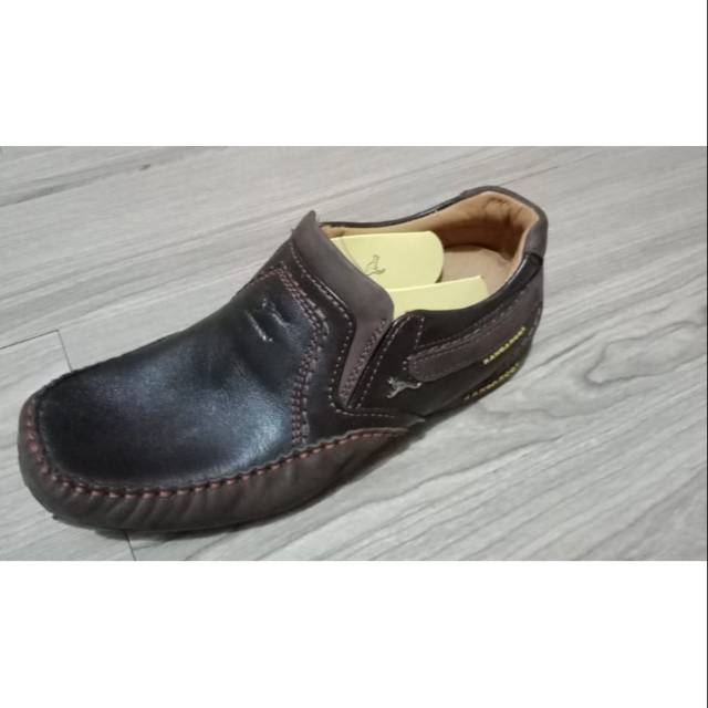 Sepatu Pria Kangaroo